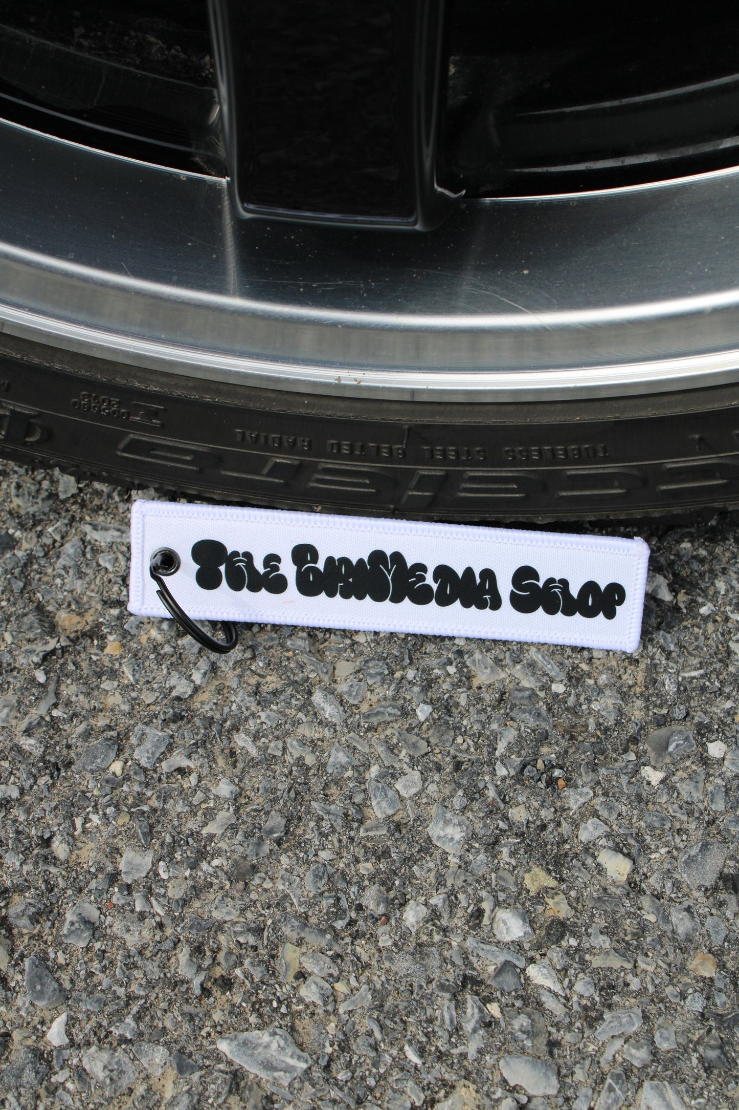 The BriMedia Shop Jet Tag (White)